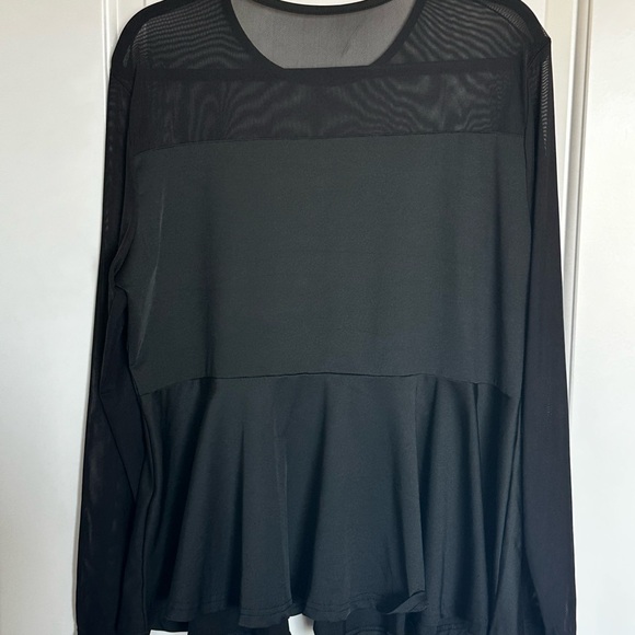 Plus Size Black Mesh Sleeve Pullover Top – Size 3XL - Picture 3 of 4